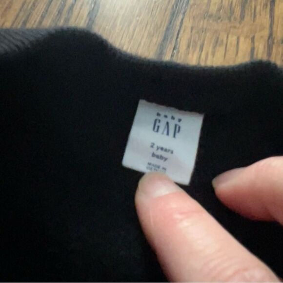 Gap Black and Gold Celestial Moon and Star Warm and Cozy Girl’s Sweatshirt - 2T - Picture 3 of 3